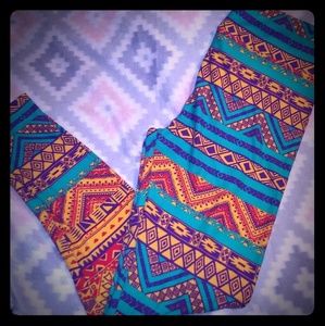 LuLaRoe Tall and Curvy Leggings